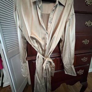Banana Republic Silk Shirt in Beige